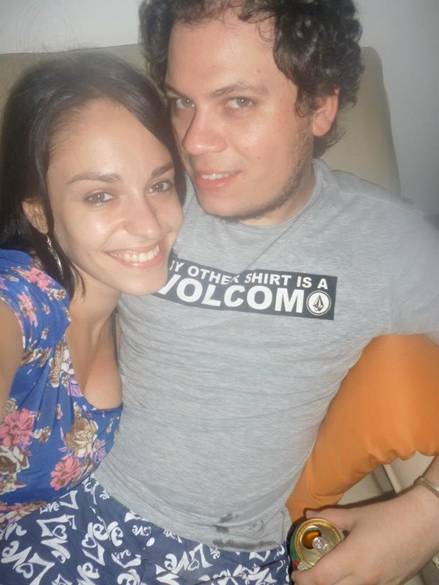 Emerson Cardoso Pain: 25 anos, cursava rela&ccedil;&otilde;es p&uacute;blicas na UFSM e era natural de Santa Maria. Foi &agrave; festa com a namorada, que sobreviveu, comemorar o novo emprego como atendente de uma pizzaria da cidade