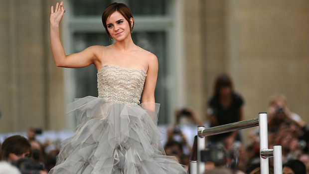 Pouco tempo depois, a atriz Emma Watson cortou os cabelos curtos e começou a se livrar da imagem "menininha" para tornar-se um mulherão