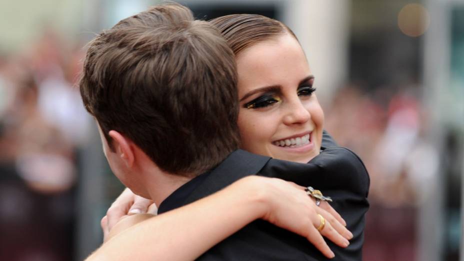 Emma Watson e Daniel Radcliffe no tapete vermelho para a pré-estreia de Harry Potter e as Relíquias da Morte – Parte 2, em Nova York