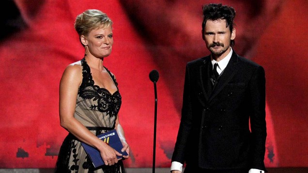 Martha Plimpton e Jeremy Davies durante o Emmy Awards 2012