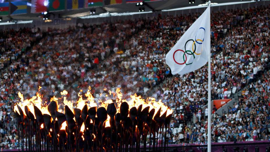 Pira olímpica antes da festa de encerramento dos Jogos Olímpicos de Londres 2012
