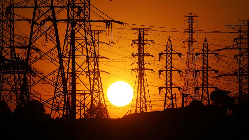 Para melhorar situação do país agora, corte de energia deveria ser da ordem de 6% a 8%, diz pesquisadora