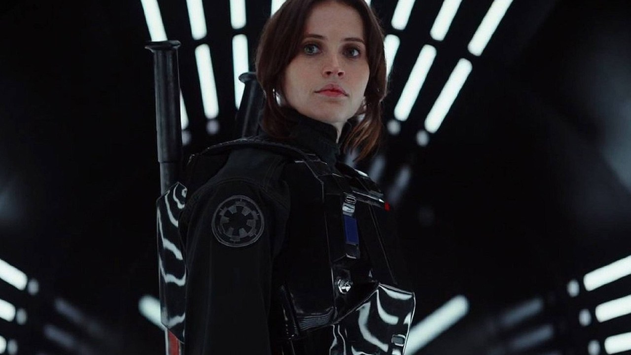 A atriz Felicity Jones em cena do filme 'Star Wars: Rogue One'
