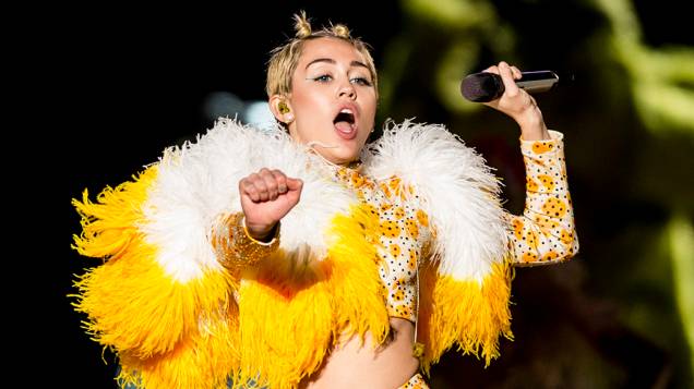 A cantora Miley Cyrus se apresenta no Anhembi, em São Paulo