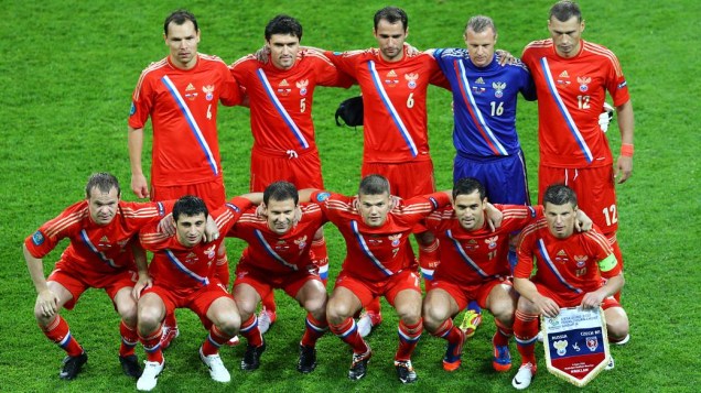 Equipe da Rússia posa para foto antes da partida