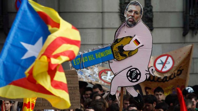 Em Barcelona, manifestação estudantil contra cortes do governo espanhol na educação