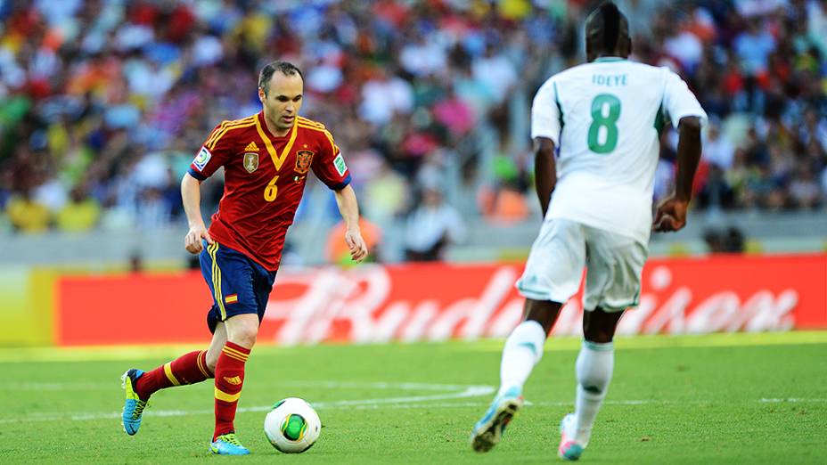 Jogador Andrés Iniesta, da Espanha, durante o jogo contra a Nigéria, pela Copa das Confederações, em Fortaleza