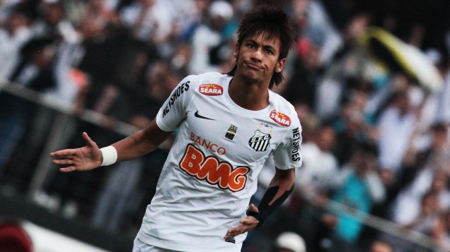 Neymar também fez o terceiro do Santos e o seu 108 com a camisa do clube alvinegro