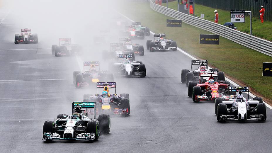 Nico Rosberg largou na frente no Grande Prêmio da Hungria de Fórmula 1