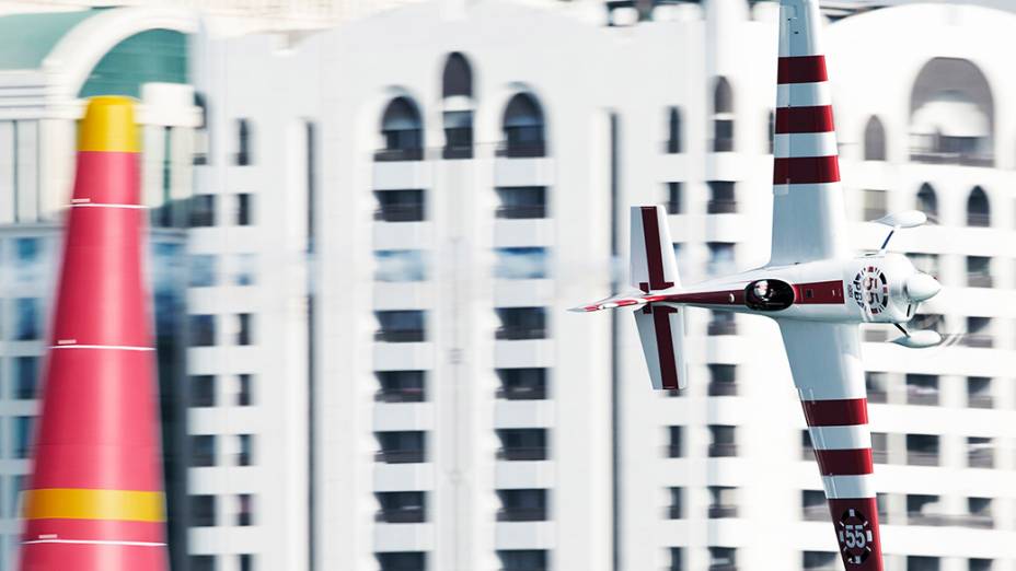 Primeira etapa do Red Bull Air Race em Abu Dhabi, nos Emirados Árabes