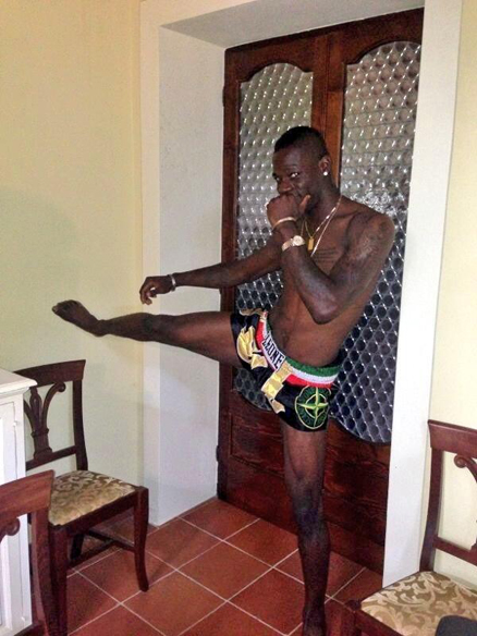 Balotelli: treino de muay thai