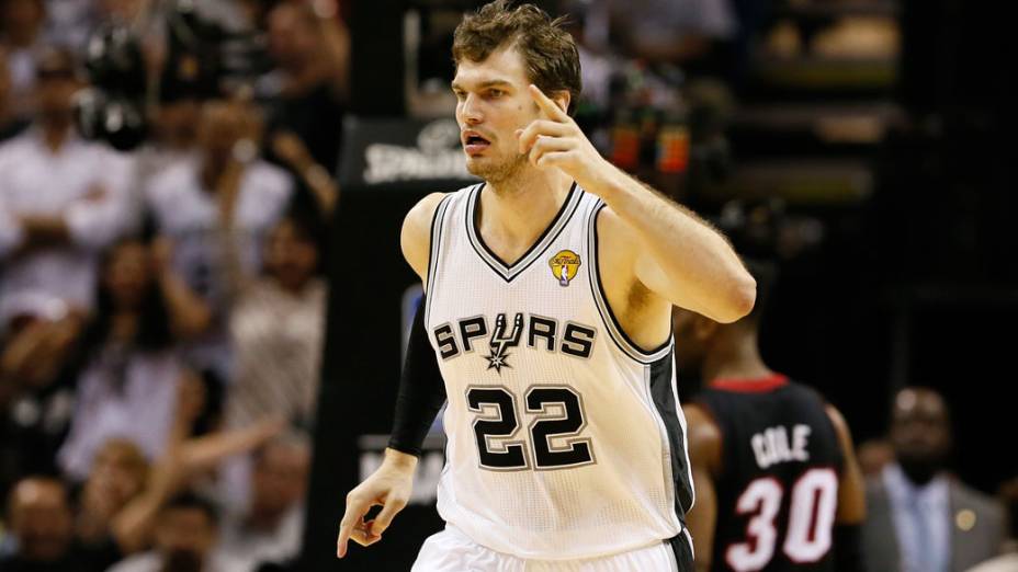 Tiago Splitter do San Antonio Spurs, durante jogo contra o Miami Heat