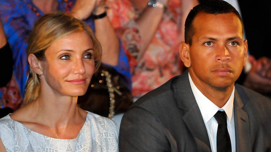 Alex Rodriguez ao lado da namorada, a atriz Cameron Diaz durante cerimônia de homenagem a jogadores latinos de beisebol, na República Dominicana em fevereiro de 2012