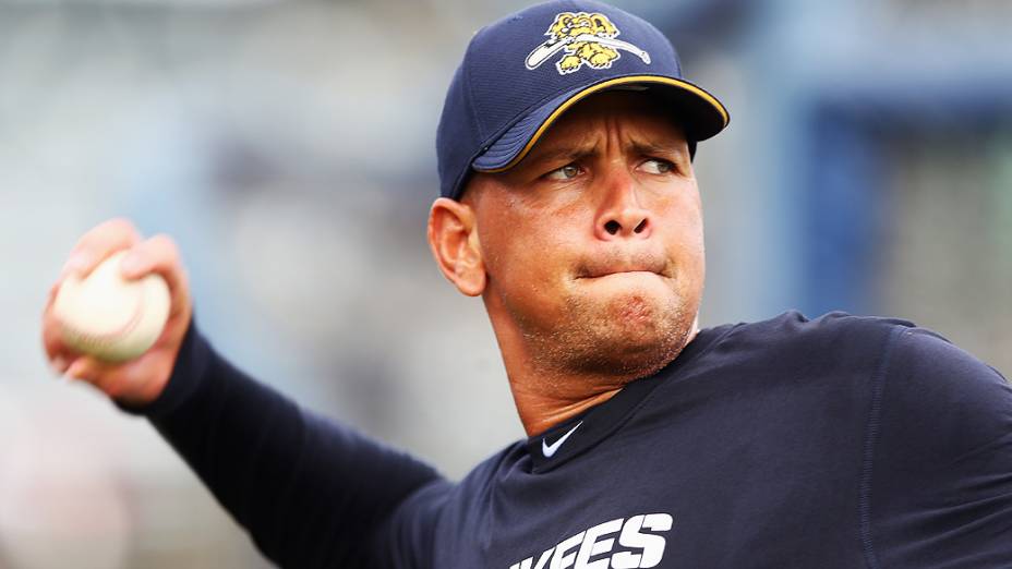  Alex Rodriguez, do New York Yankess faz aquecimento antes de uma partida contra o Charleston RiverDogs