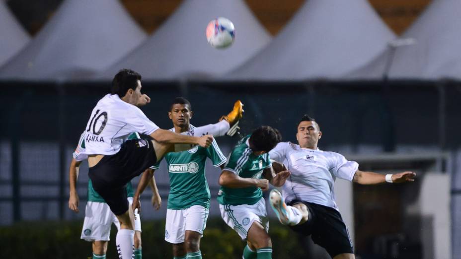 Palmeiras vence o Bragantino no Pacaembu em São Paulo por 2x1 nesta sexta-feira (2)