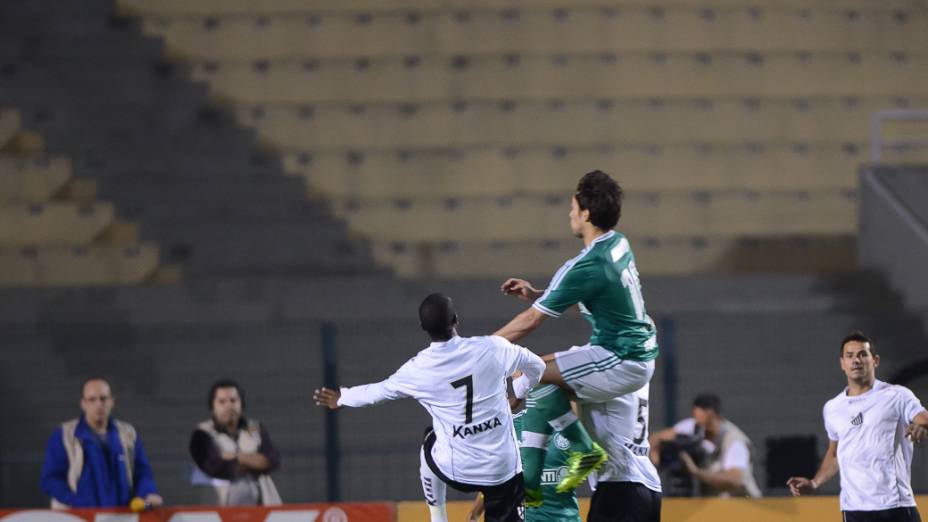 Palmeiras vence o Bragantino no Pacaembu em São Paulo por 2x1 nesta sexta-feira (2)