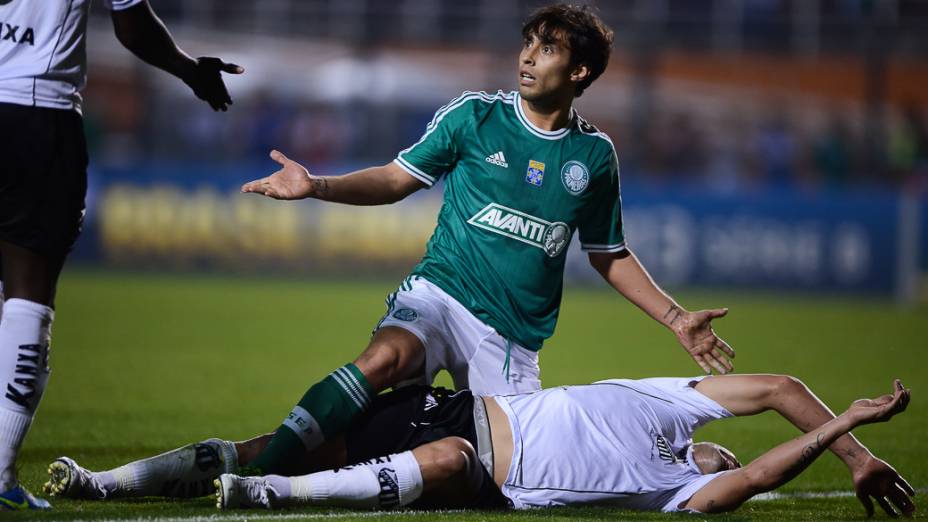 Palmeiras vence o Bragantino no Pacaembu em São Paulo por 2x1 nesta sexta-feira (2)