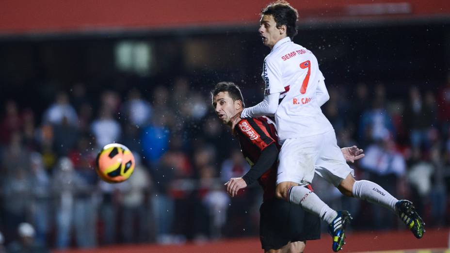 Lance da partida entre São Paulo e Atlético-PR, válida pela 14ª rodada do Campeonato Brasileiro, no estádio do Morumbi - (15/08/2013)