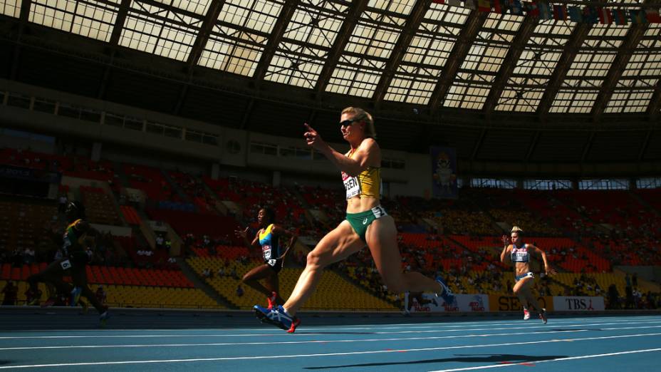 Melissa Breen da Austrália participa da corrida de 100 metros feminino no Campeonato Mundial de Atletismo, em Moscou, Rússia
