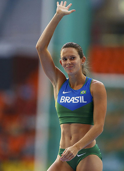 A brasileira Fabiana Mürer durante a final feminina do salto com vara no Campeonato Mundial de Atletismo disputada no estádio Luzhniki, em Moscou