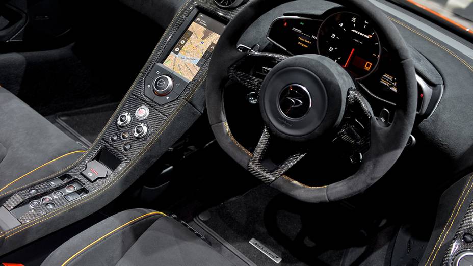 O esportivo McLaren 650s