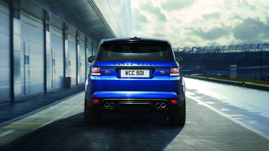 Range Rover Sport SVR acelera de 0 a 100 km/h em 4,5 segundos