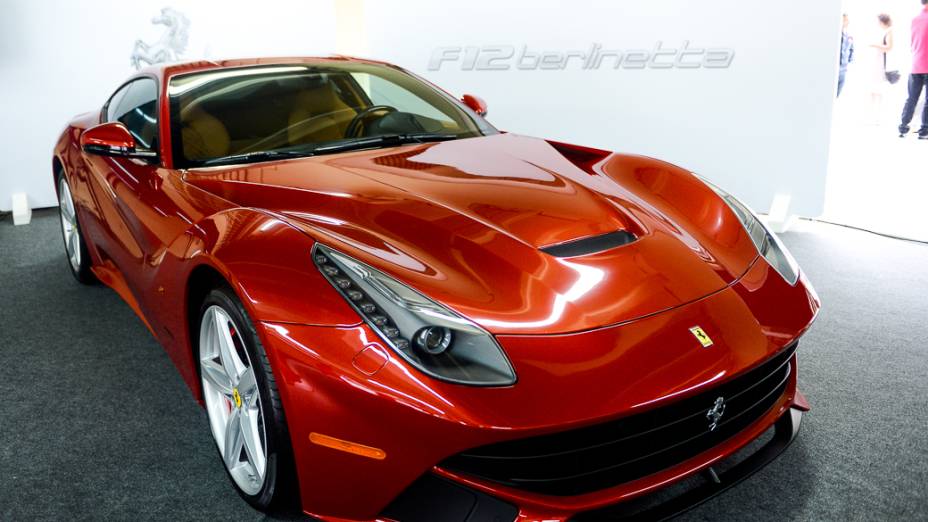 Ferrari F12berlinetta, apresentada no autódromo de Interlagos, São Paulo