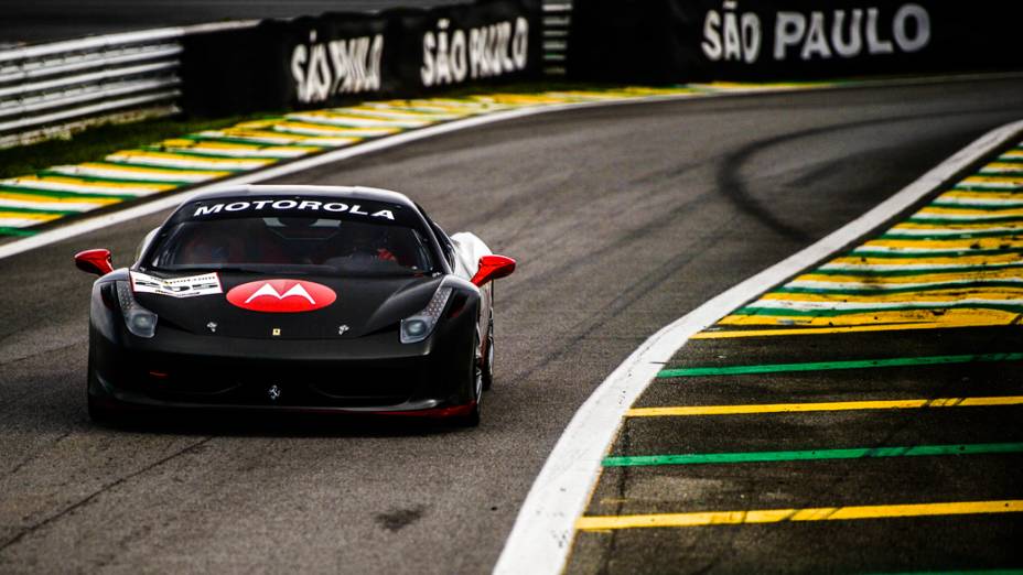 Sessão de treinos durante o primeiro dia do Ferrari Racing Days, no autódromo de Interlagos, São Paulo