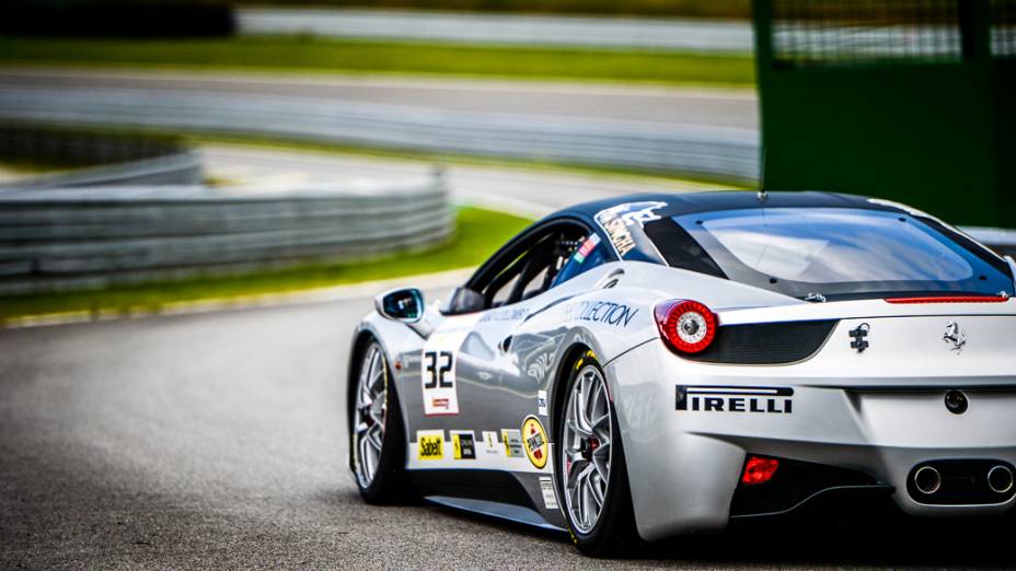 Sessão de treinos durante o primeiro dia do Ferrari Racing Days, no autódromo de Interlagos, São Paulo