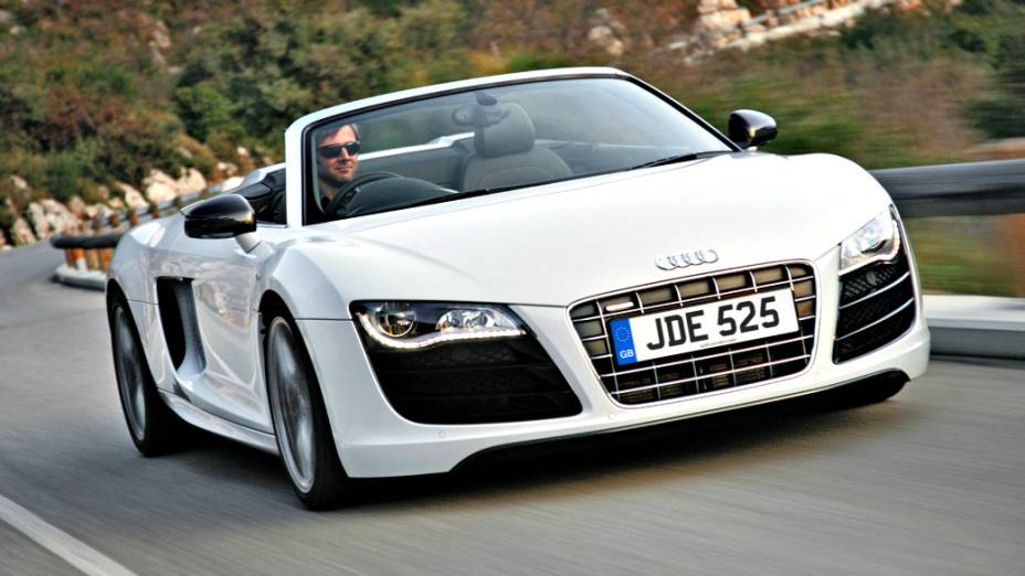 Audi R8 Spyder: motor V10 de 5.2 litros e 560 cv