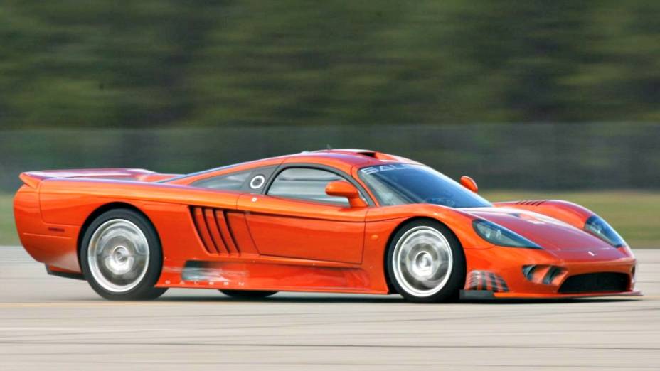 Saleen S7: motores 7.0 V8 com 557cv ou 7.0 V8 biturbo com 760cv