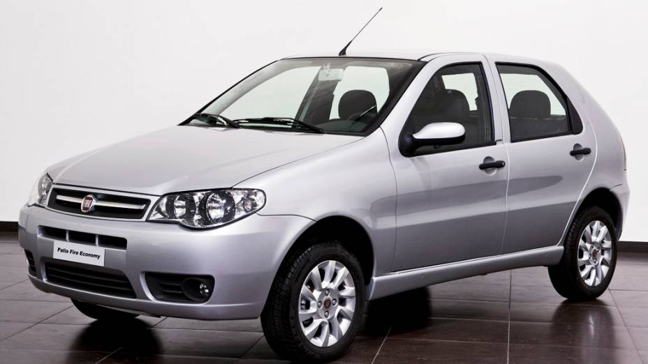 Fiat Palio Fire: a álcool, 8,0 km/l (cidade) e 10,1 km/l (estrada); a gasolina, 12,2 km/l (cidade) e 15,4 km/l (estrada)