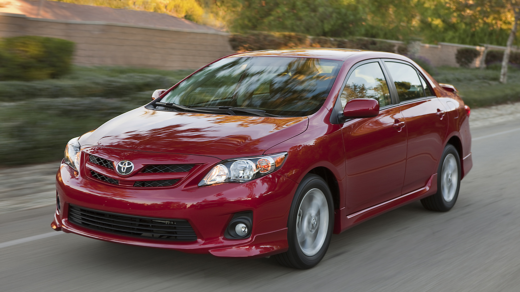 Modelo Toyota Corolla é um dos atingidos pelo recall