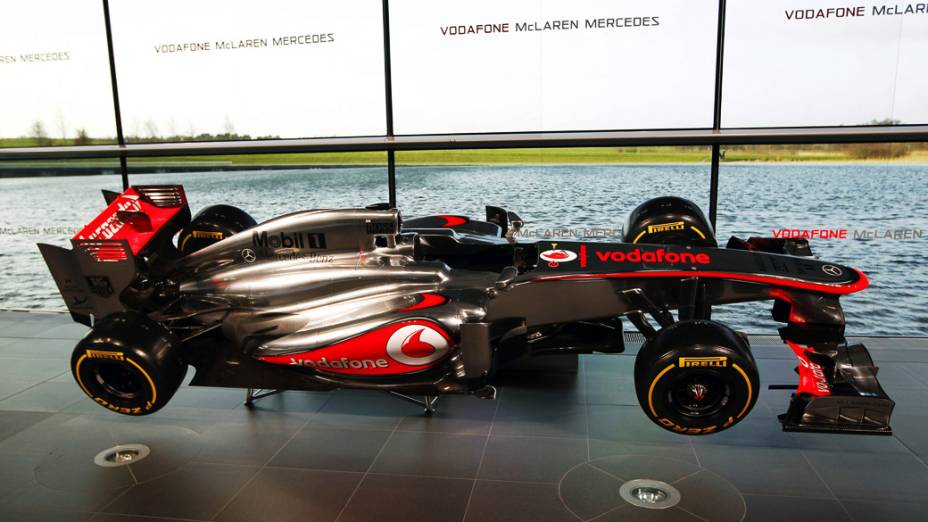 A McLaren apresentou o carro para a temporada 2013, o MP4-28, em Woking, na Inglaterra