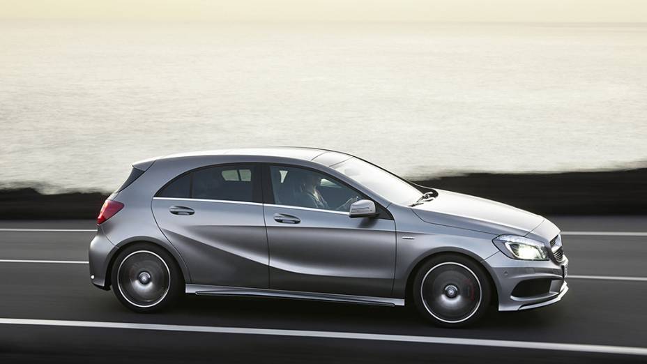 Mercedes A250 Turbo Sport: motor 2.0 turbo movido a gasolina rende 211 cv