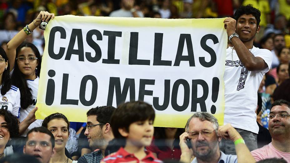 Torcida espanhola em partida entre Espanha e Uruguai válida pela Copa das Confederações, em Recife