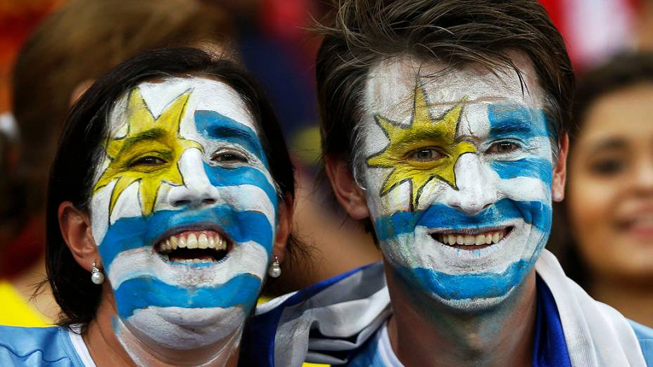 Torcida do Uruguai em partida válida pela Copa das Confederações entre Espanha e Uruguai, em Recife