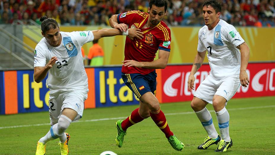 Partida entre Espanha e Uruguai pela Copa das Confederações, no Recife