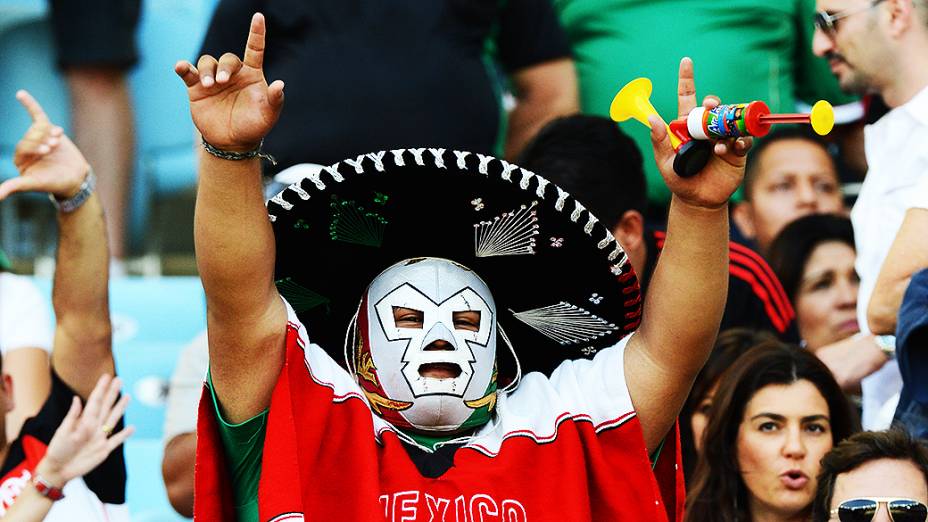 Torcida mexicana durante jogo da Copa das Confederações contra a Itália, no Maracanã