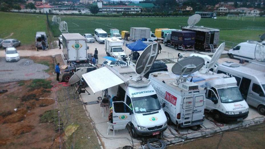 A Granja Comary, em Teresópolis, no dia da apresentação da seleção: aperto entre os veículos de TV