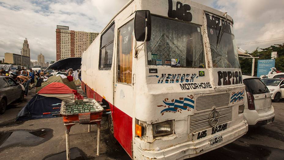 Acampamento de argentinos no Rio de Janeiro