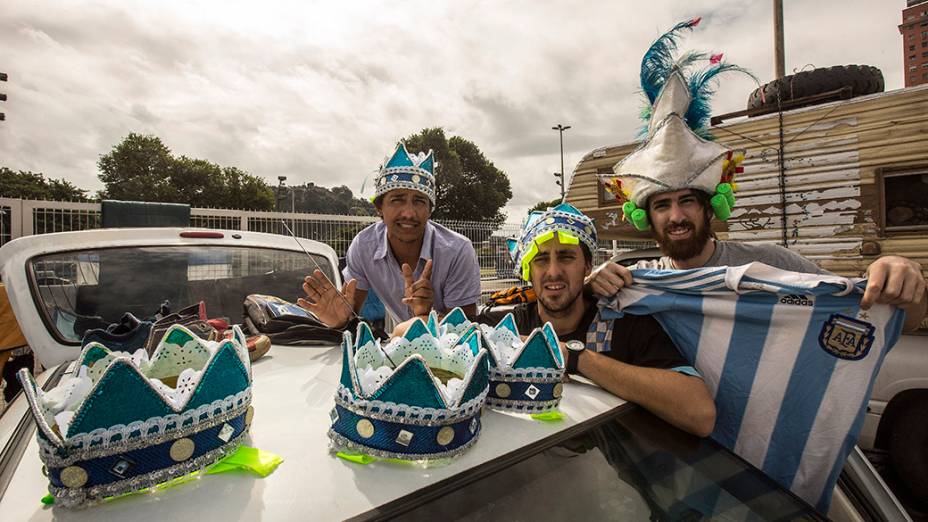 Argentinos acampados no Terreirão do Samba, no Rio de Janeiro