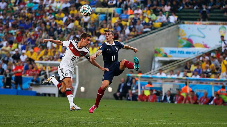 Lance no jogo entre França e Alemanha no Maracanã, no Rio