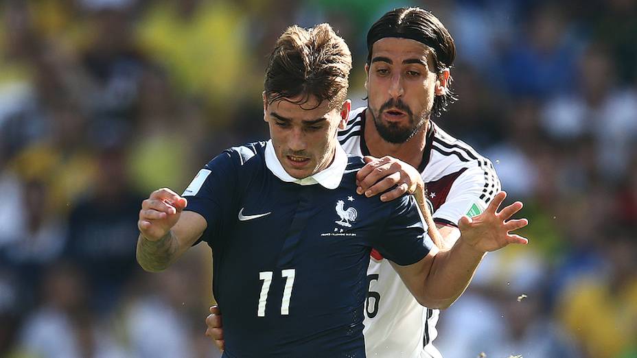 Lance no jogo entre França e Alemanha no Maracanã, no Rio