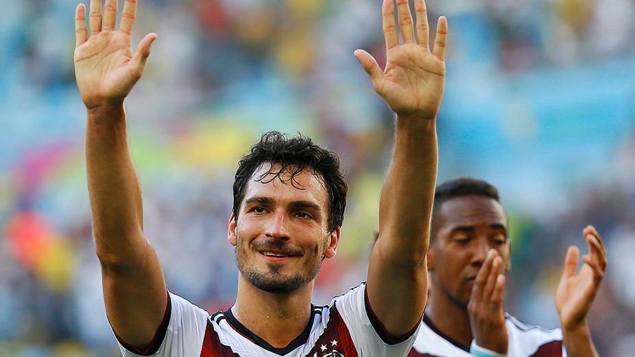 O alemão Mats Hummels comemora gol da Alemanha contra a França no Maracanã, no Rio