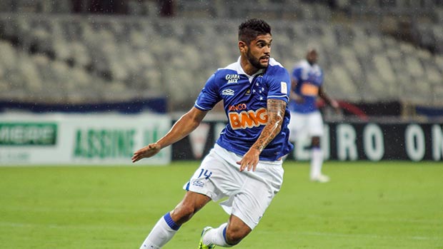 Luan jogou na lateral esquerda durante partida entre Cruzeiro x Tupi , válida pelo Campeonato Mineiro