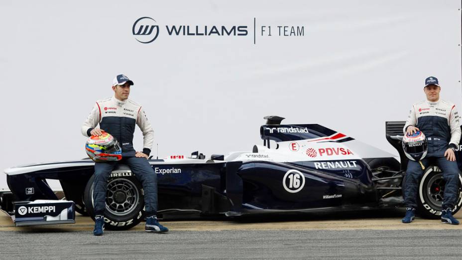 Pastor Maldonado e Valtteri Bottas posam com o FW35, novo carro da Williams