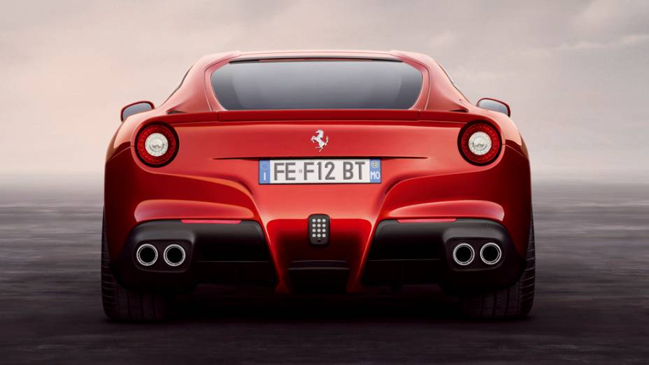 F12berlinetta: motor 6.3 litros, V12 e velocidade máxima de 340 km/hora