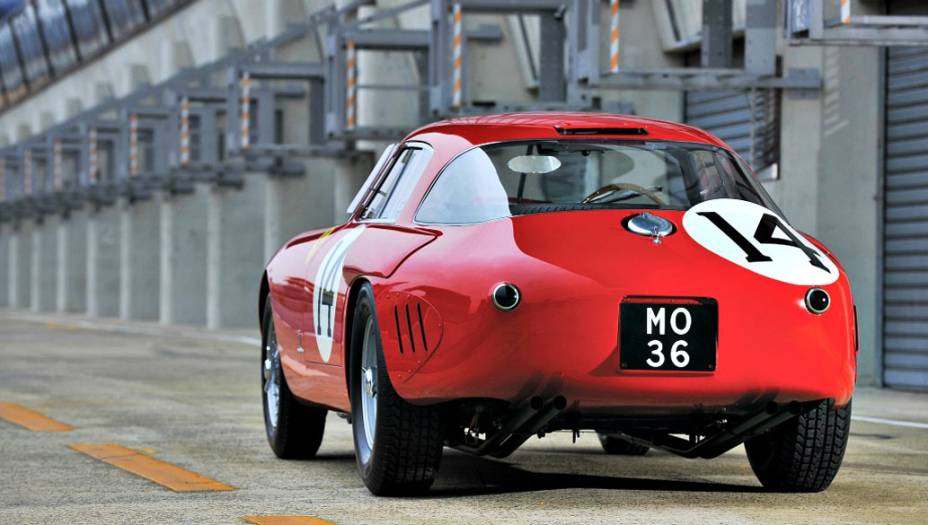 Ferrari 340/375 MM Berlinetta Competizione disputou a 24 Horas de Le Mans de 1953: motor V12 4.5 litros, com 340 cv