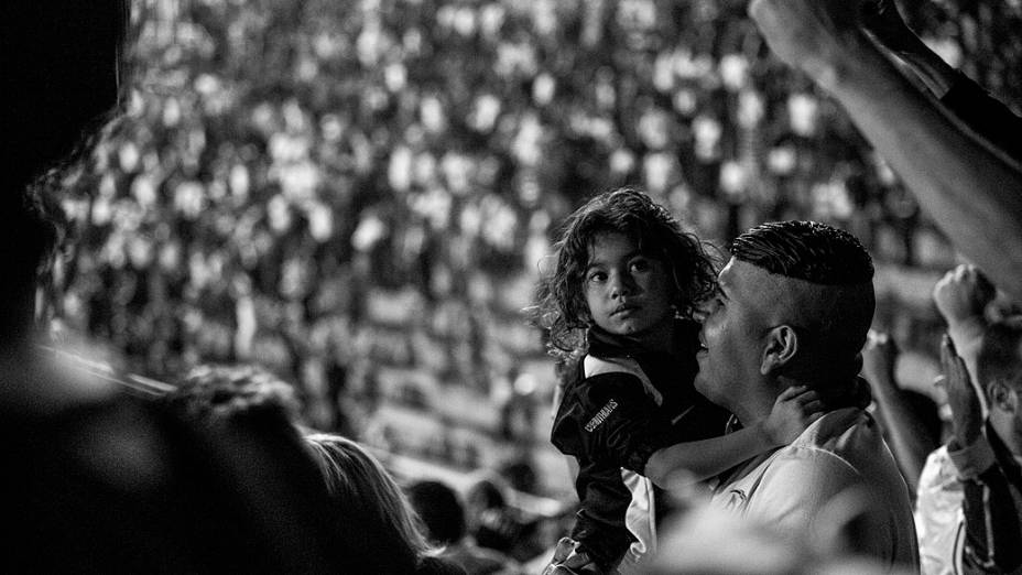 Torcida do Corinthians durante a decisão da Recopa Sul-americana, no Pacaembu